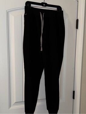 Figs size large joggers